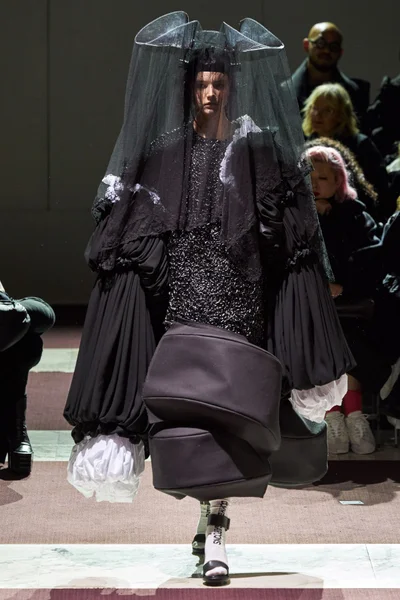 Look 9